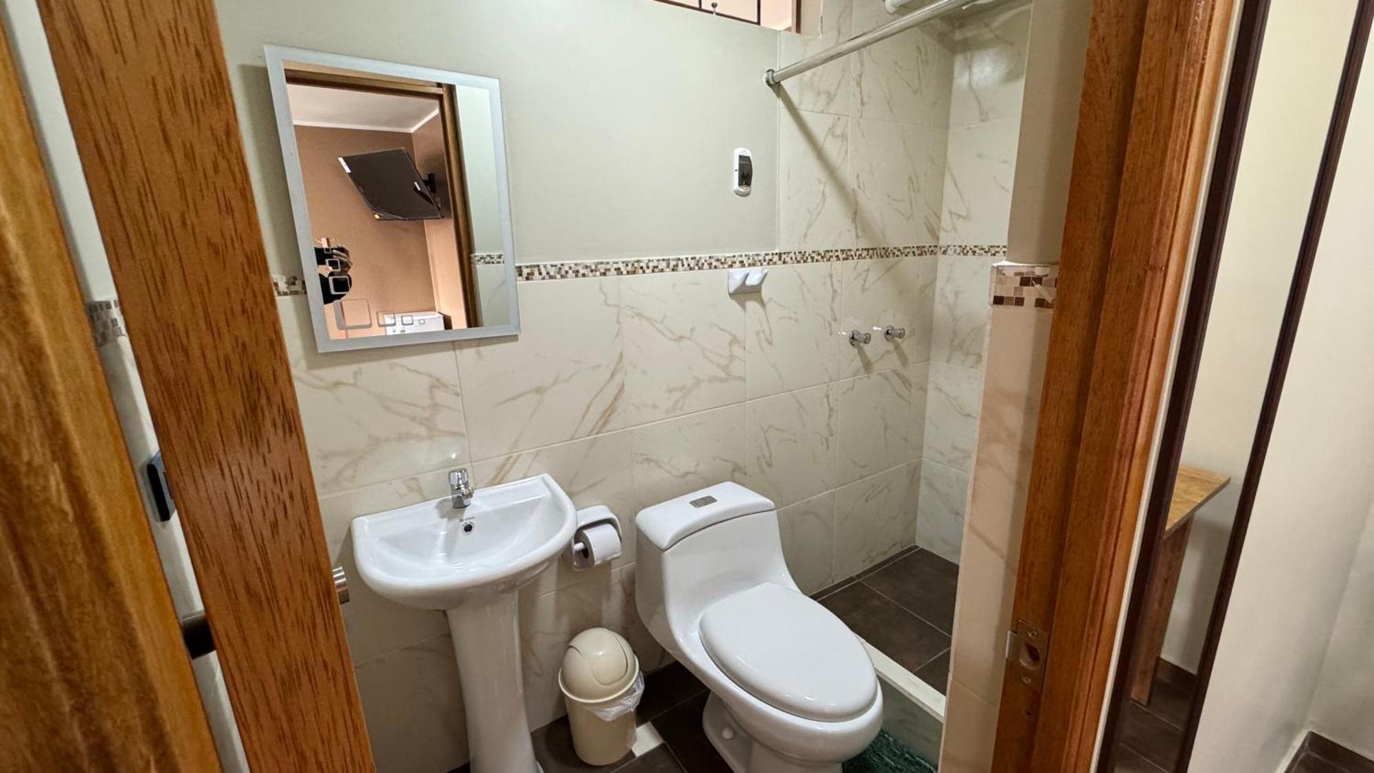 Hostal Tinkoj Chavín de Huantar Exteriör bild
