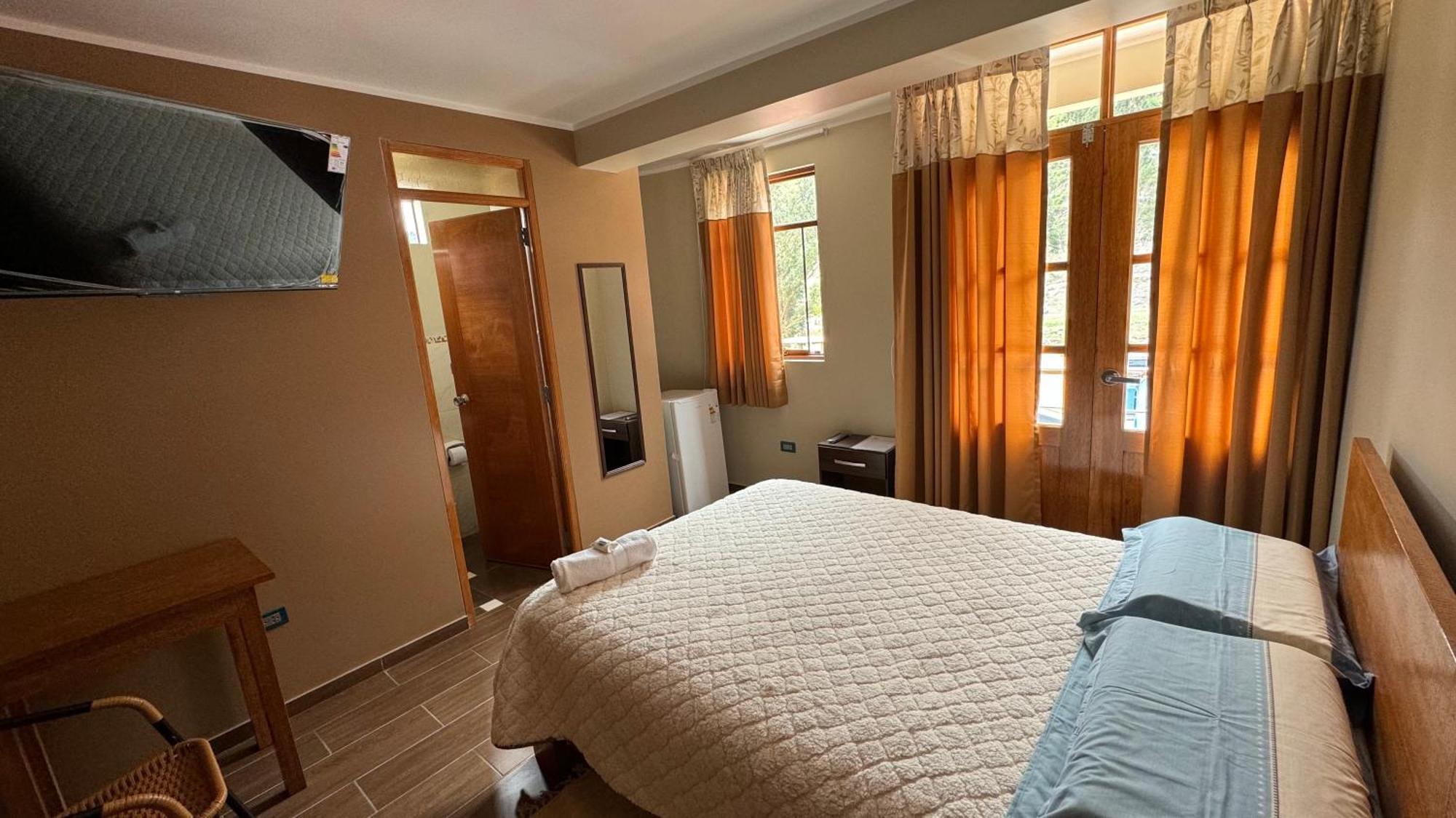 Hostal Tinkoj Chavín de Huantar Exteriör bild